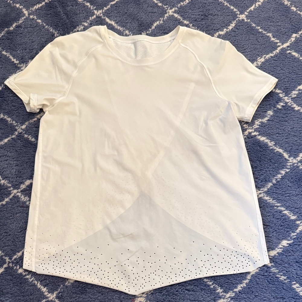 Lululemon Quick Pace Short Sleeve Shirt - size 4